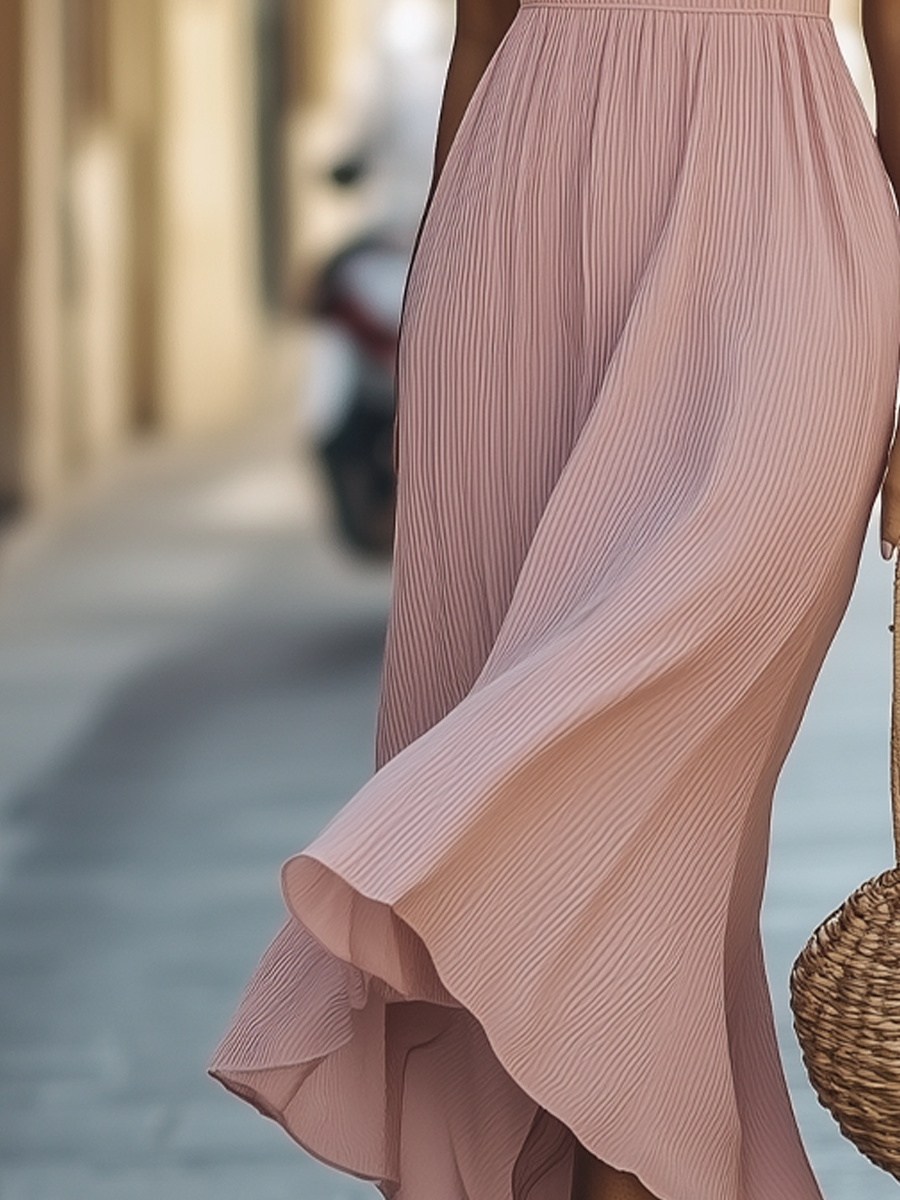Vestido maxi plisado con escote halter y cintura fruncida