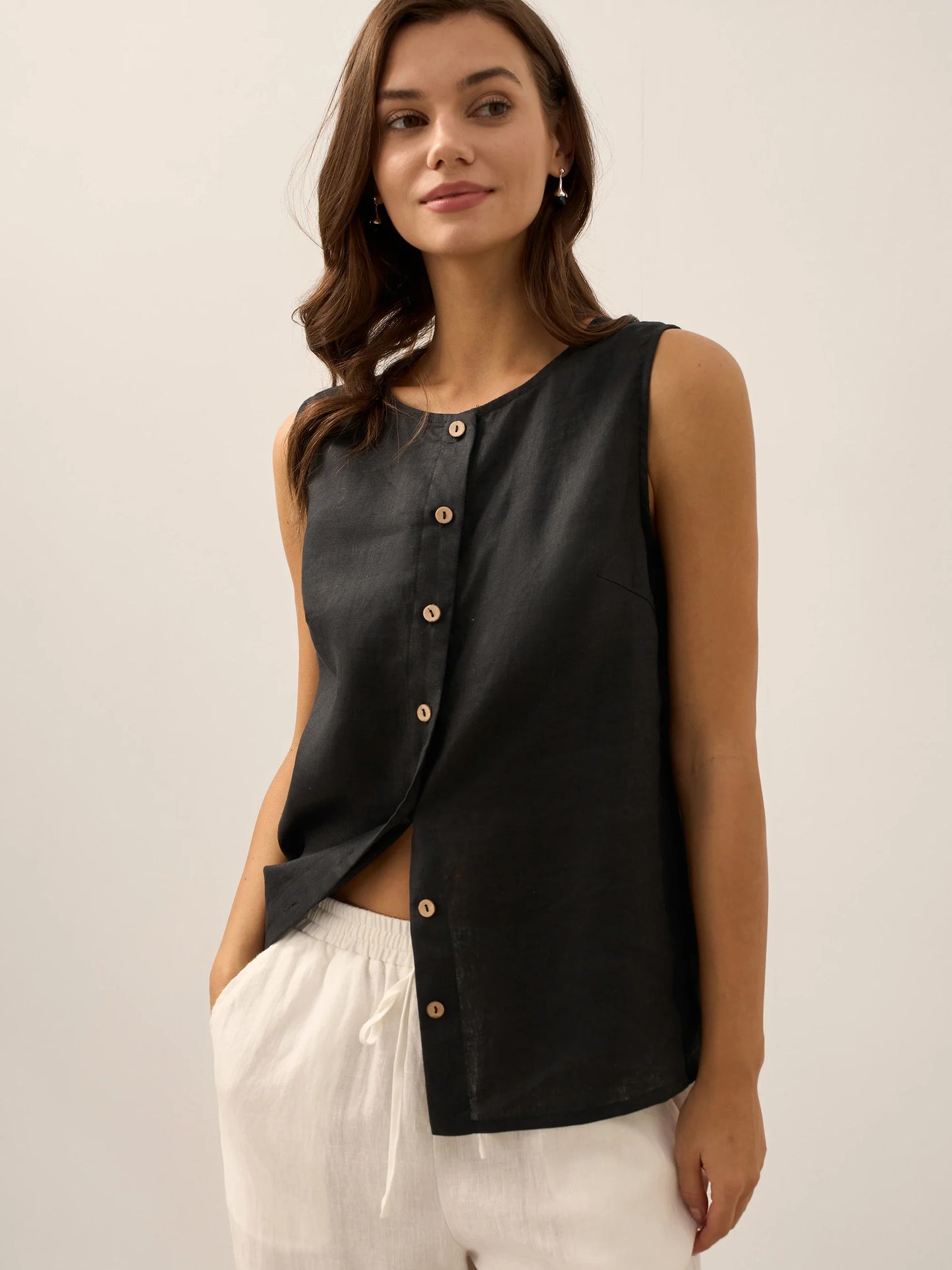 Top de Lino 100% con Botones sin Mangas ERIN