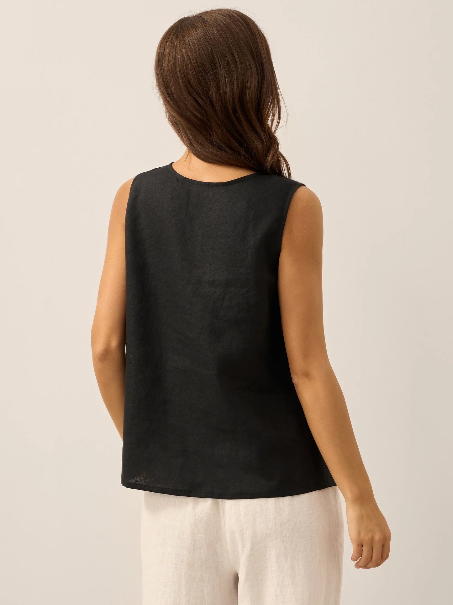 Top de Lino 100% con Botones sin Mangas ERIN