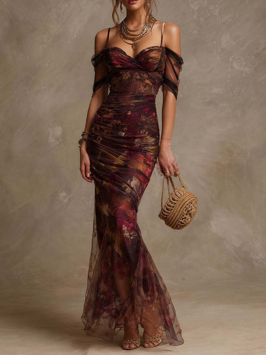 Vestido maxi de sirena con estampado floral vintage, hombros descubiertos y fruncido en malla