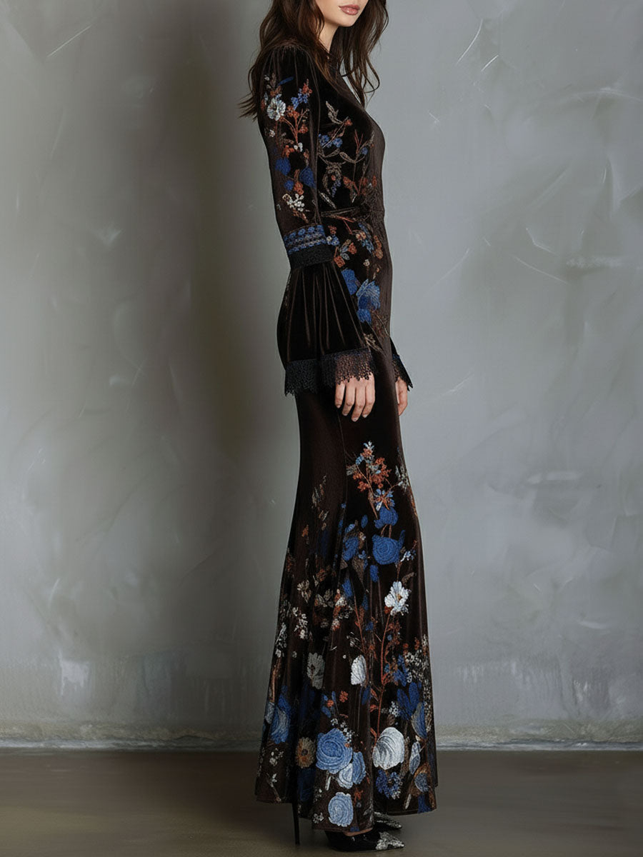 Vestido de gala de terciopelo azul medianoche con estampado floral y ribete de encaje